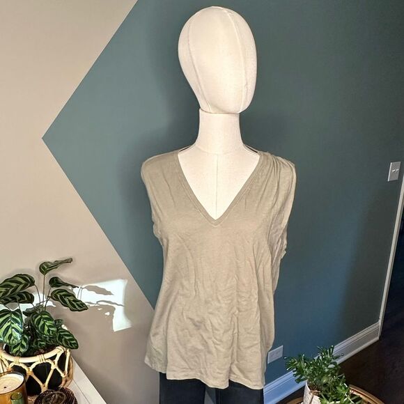Project Social T Olive Green V-Neck Sleeveless Tank Top Soft Relaxed Fit Boho M - Picture 1 of 9